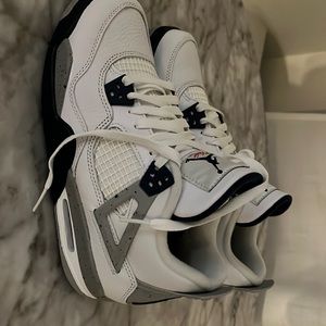 Air Jordan 4’s Retro ‘Midnight Navy’